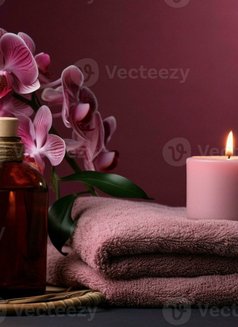 Massage That Makes a Man Sparkle - masseuse in Toronto Photo 1 of 5