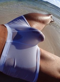 (Massage therapist ) - Male escort in Abu Dhabi Photo 2 of 2