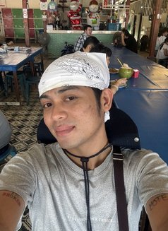 🇵🇭 Massage Therapist - masseur in Al Manama Photo 1 of 4