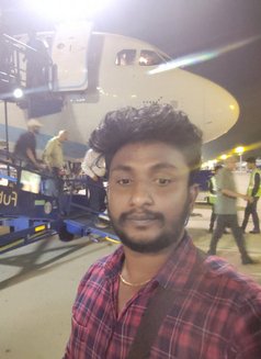 Massage Therapist96 - masseur in Colombo Photo 1 of 6