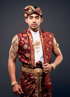 top18cm - Acompañantes masculino in Bali Photo 8 of 8