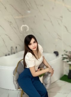 Nina Vip massage - escort in Abu Dhabi Photo 7 of 9