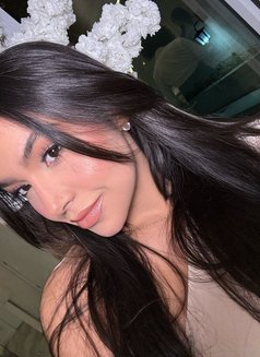 Massage Vip - escort in Al Manama Photo 2 of 4