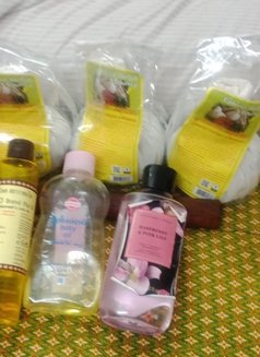 massage with fun full service - masseuse in Al Manama Photo 8 of 18