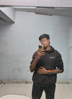 Massager Akash - Acompañantes masculino in Bangalore Photo 1 of 3
