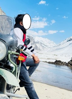 Massager & Escort for Female & Couple - Acompañantes masculino in Faridabad Photo 4 of 6