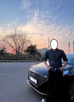 Massager & Escort for Female & Couple - Male escort in Florida Photo 1 of 2