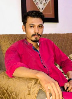 Akbar For Couples & Ladies & M - Acompañantes masculino in Lahore Photo 6 of 10
