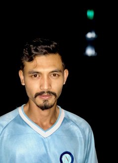 Akbar For Couples & Ladies & M - Acompañantes masculino in Lahore Photo 7 of 10