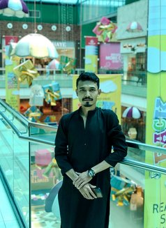 Akbar For Couples & Ladies & M - Acompañantes masculino in Lahore Photo 8 of 10