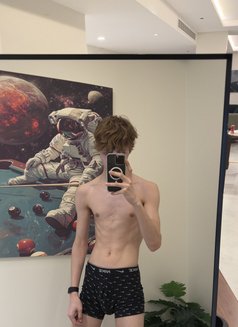 Masseur Patrick - Male escort in Riyadh Photo 8 of 8