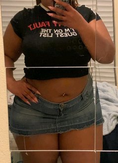 Massive Aura - escort in Johannesburg Photo 2 of 5