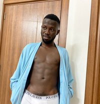 Massive Cassava - Acompañantes masculino in Muscat