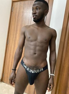 Massive Cassava - Acompañantes masculino in Muscat Photo 8 of 10