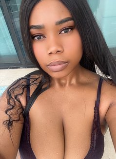 Massive squirter(natural boobs and ass) - escort in Dubai Photo 5 of 5