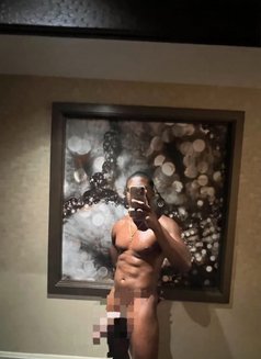 Massivexxl - Male escort in Beirut Photo 1 of 6