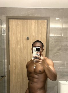 Massivexxl - Male escort in Beirut Photo 5 of 6