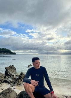 Massuer Shin Taru - Male escort in Manila Photo 5 of 7