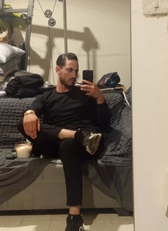 Master Dollar - Acompañantes masculino in Beirut Photo 1 of 3