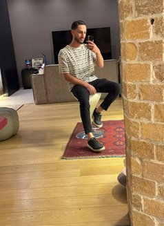 Master Dollar - Acompañantes masculino in Beirut Photo 3 of 3