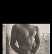 Master - Acompañantes masculino in Ahmedabad