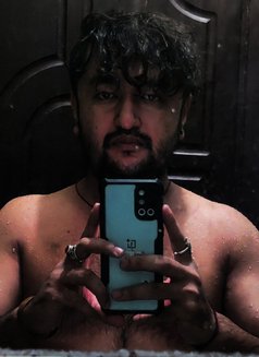 Master Raj - Acompañantes masculino in Kathmandu Photo 1 of 3