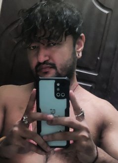 Master Raj - Acompañantes masculino in Kathmandu Photo 2 of 3