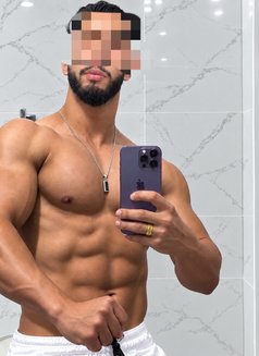 Master Top Dominant - Male escort in Dubai Photo 7 of 8