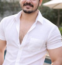 Master Vivek 7inch - Male escort in Bangalore