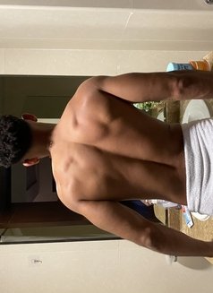 YourPrince🤴 - Male escort in Dubai Photo 4 of 9