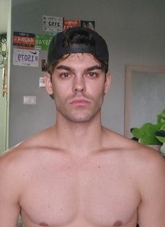 Mat - Male escort in Bangkok Photo 5 of 6