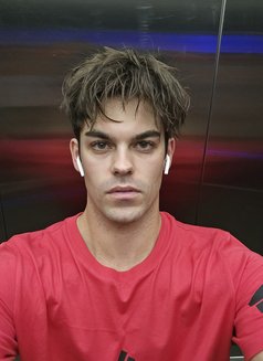 Mat - Male escort in Bangkok Photo 5 of 6