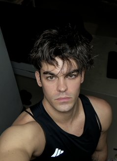 Mat - Male escort in Bangkok Photo 7 of 7