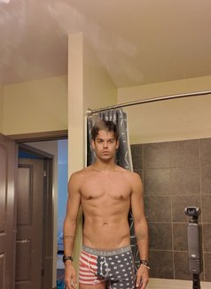 Mat - Male escort in Dubai Photo 6 of 7