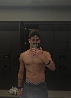 Mat - Male escort in Singapore Photo 2 of 4