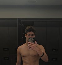 Mat - Male escort in Singapore