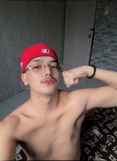 Meet & Camshow Available - Acompañantes masculino in Manila Photo 3 of 9