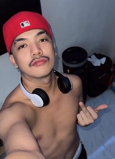Meet & Camshow Available - Acompañantes masculino in Manila Photo 5 of 9