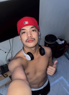 Meet & Camshow Available - Acompañantes masculino in Manila Photo 6 of 9