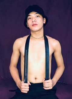 Meet & Camshow Available - Acompañantes masculino in Manila Photo 7 of 9
