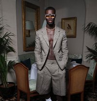 Mathew - Male companion in Dubai