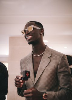 Mathew - Male companion in Dubai Photo 10 of 12