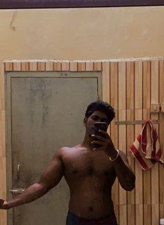 Mathew - Acompañantes masculino in Chennai Photo 2 of 3