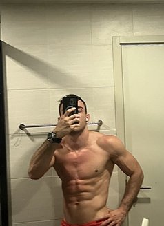 Mathew Swiss Athlete BWC - Male escort in Tokyo Photo 6 of 6