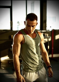 Mathew Swiss Athlete BWC - Male escort in Bangkok Photo 4 of 6