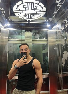 Mathew Veda Swiss Athlete BWC - Male escort in Hanoi Photo 7 of 8