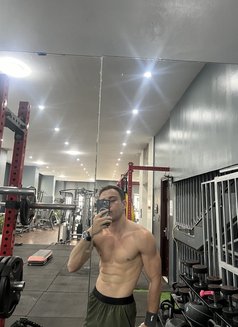 Mathew Veda Swiss Athlete BWC - Male escort in Hanoi Photo 8 of 8