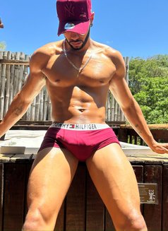 Mathias Escort Massage - Male escort in Dubai Photo 6 of 8