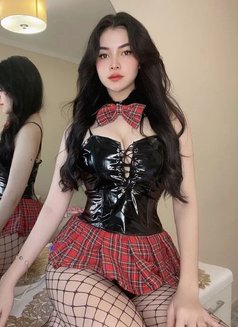Mathila - escort in Frankfurt Photo 5 of 6