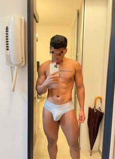 Matt Daie - Male escort in Naples Photo 2 of 3